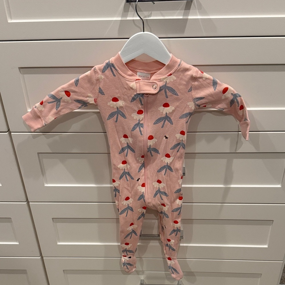 Hanna Andersson Pink and Gray Kids Footie